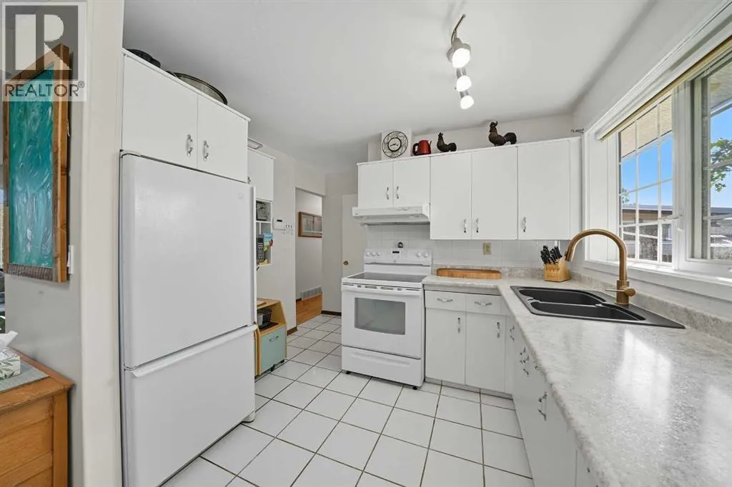 23 McKinnon Crescent