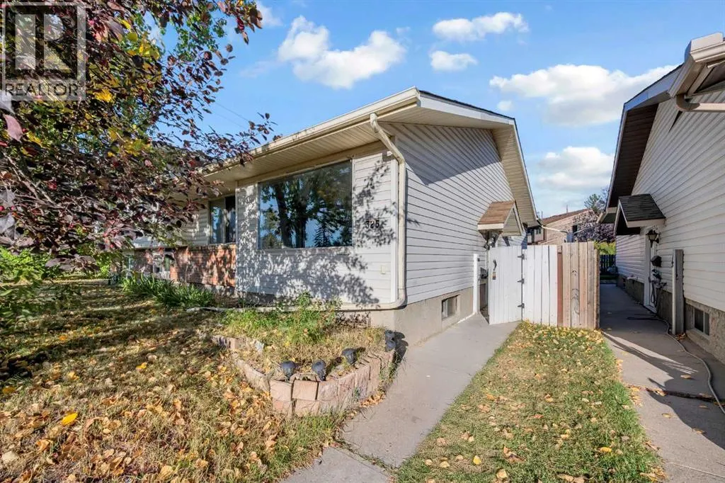 325 Woodvale Crescent SW