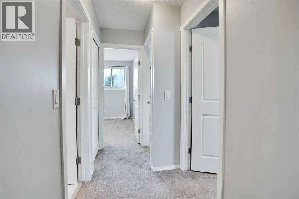20 Tararidge Close NE