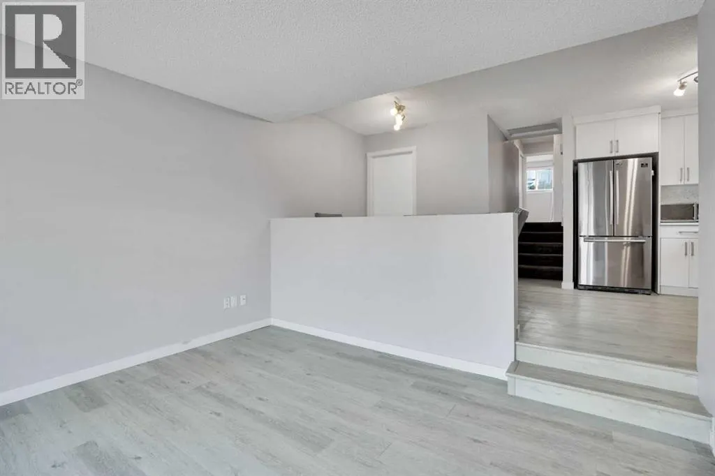 20 Tararidge Close NE