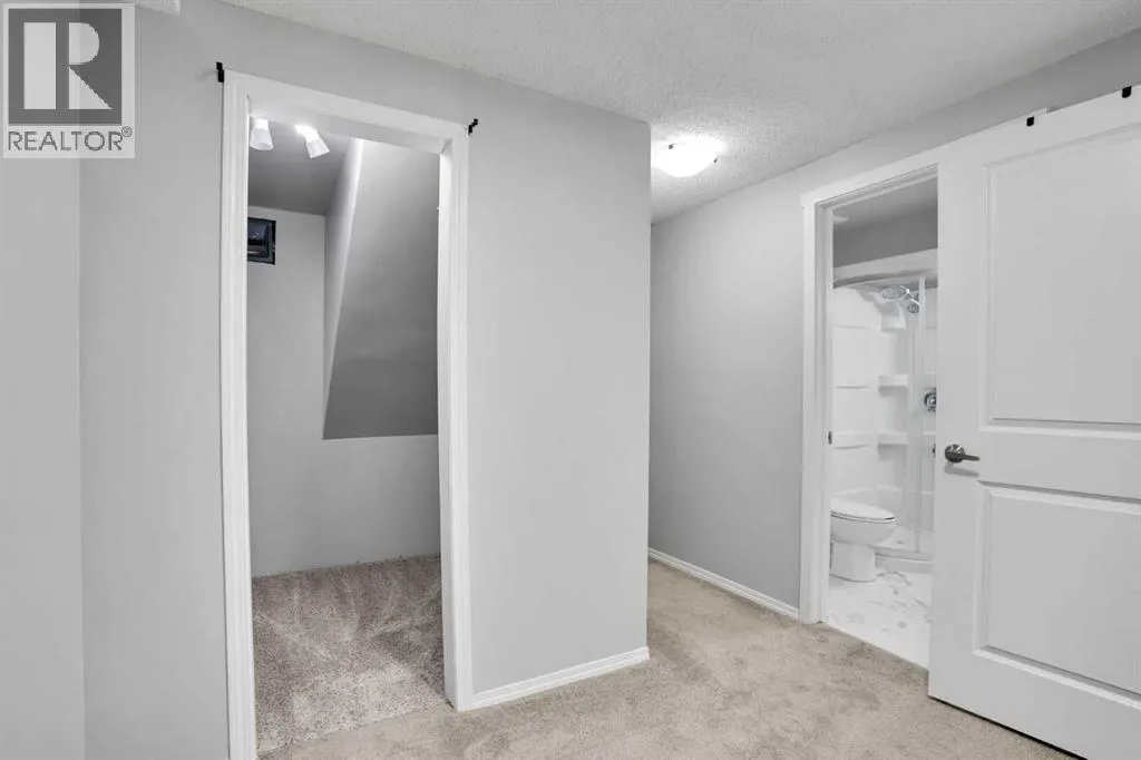 20 Tararidge Close NE