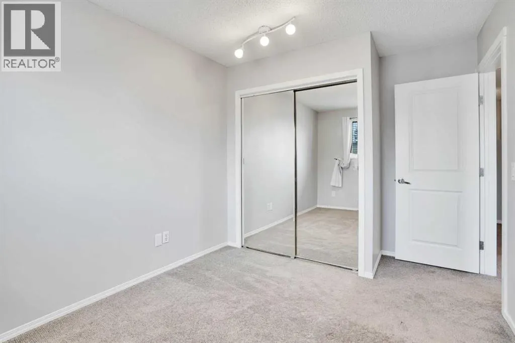 20 Tararidge Close NE