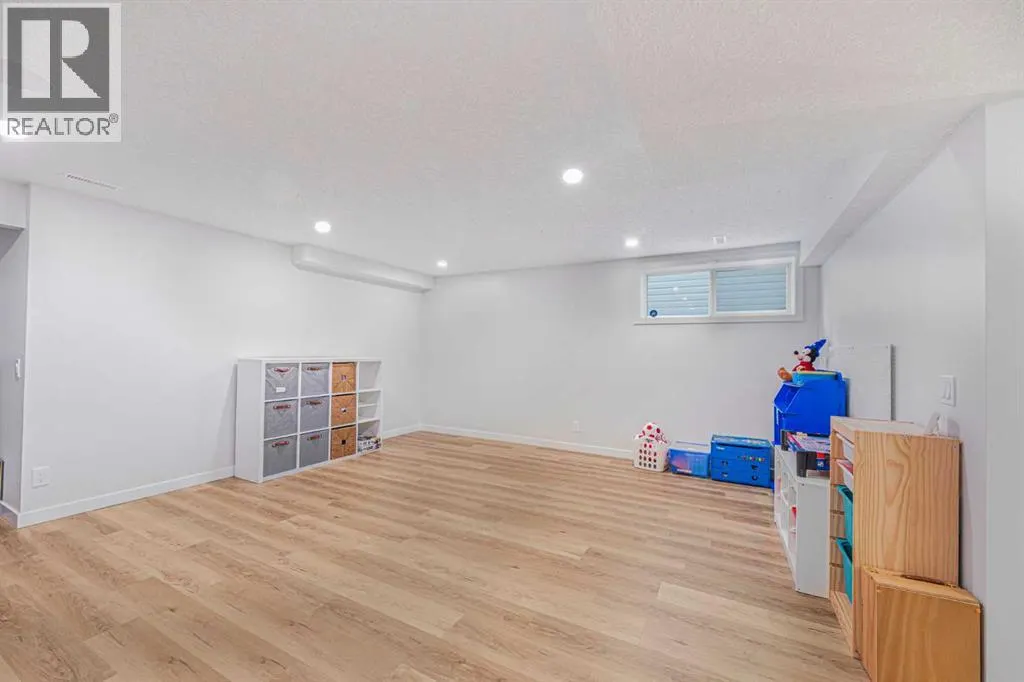 235 Tuscany Ridge View NW