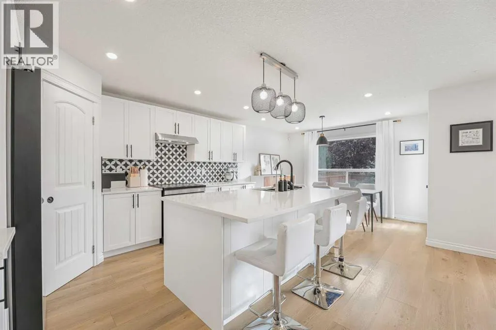 235 Tuscany Ridge View NW