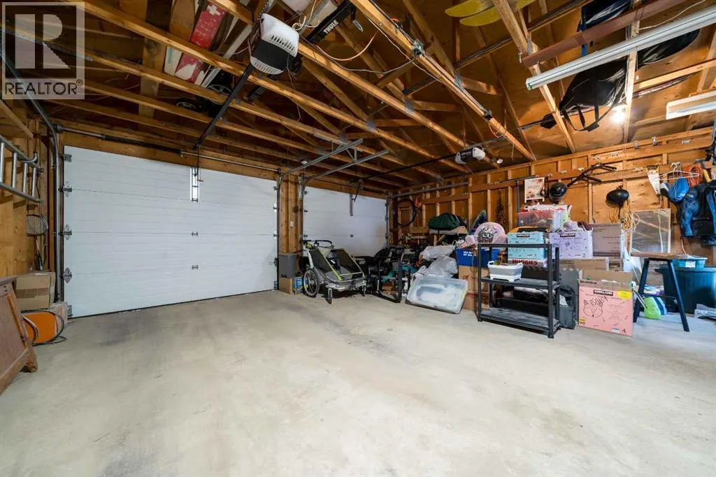 14 Ross Glen Green SE