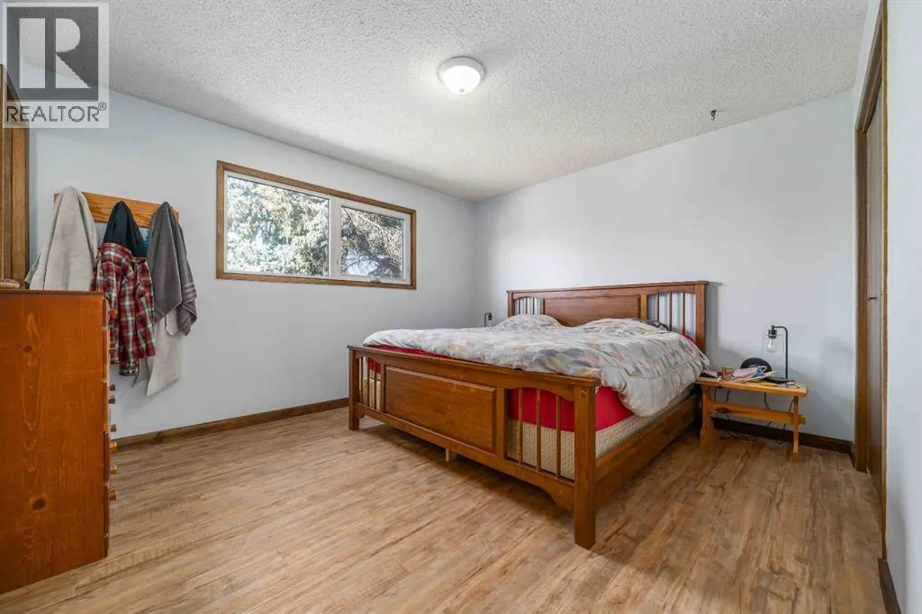 14 Ross Glen Green SE