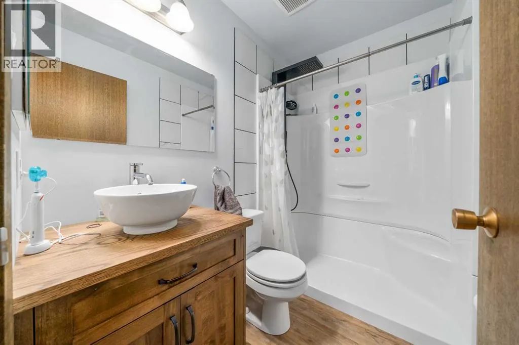 14 Ross Glen Green SE