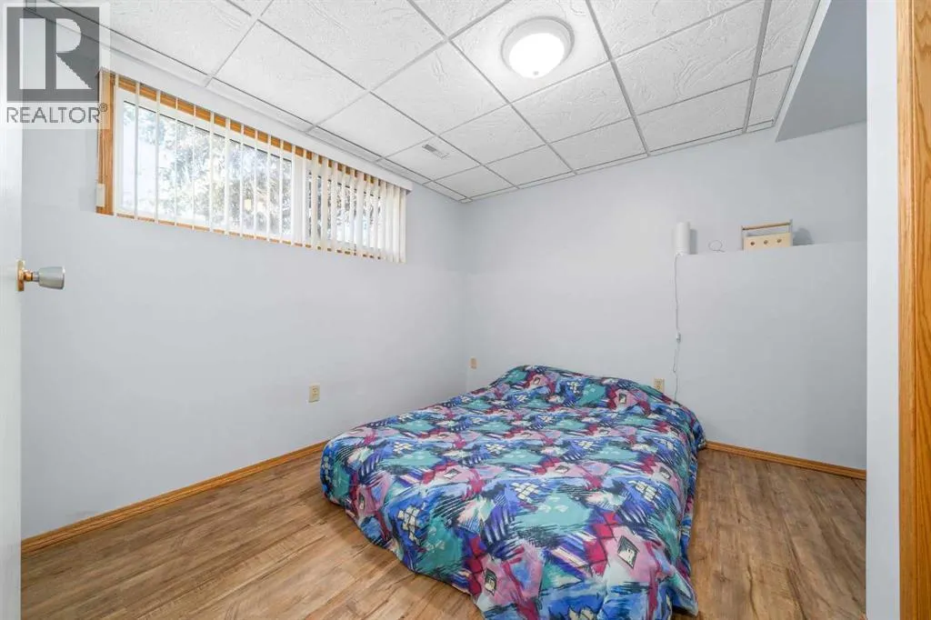 14 Ross Glen Green SE