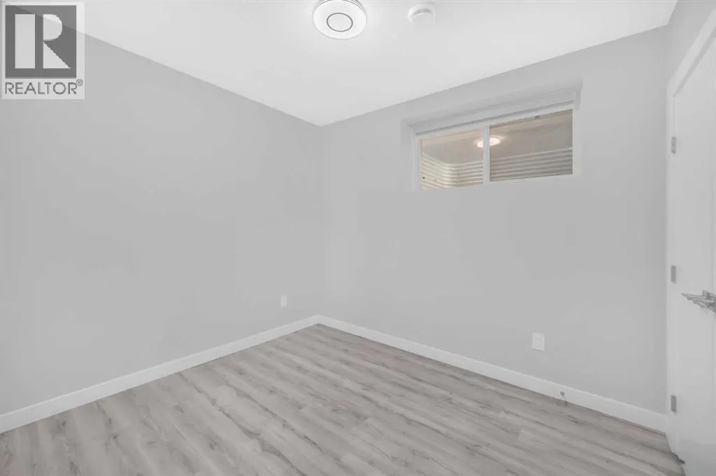 430 Corner Meadows Way NE