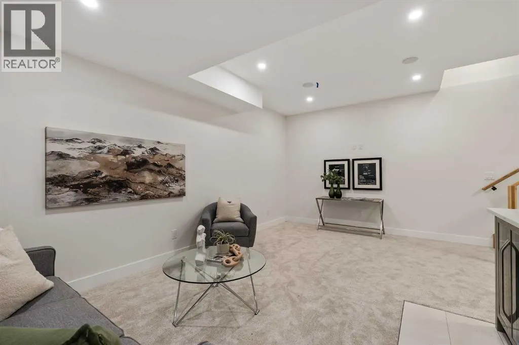 2015 34 Street SW