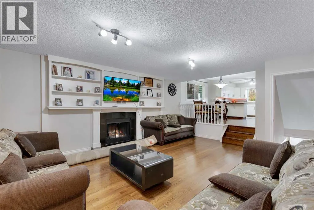12 Templehill Bay NE