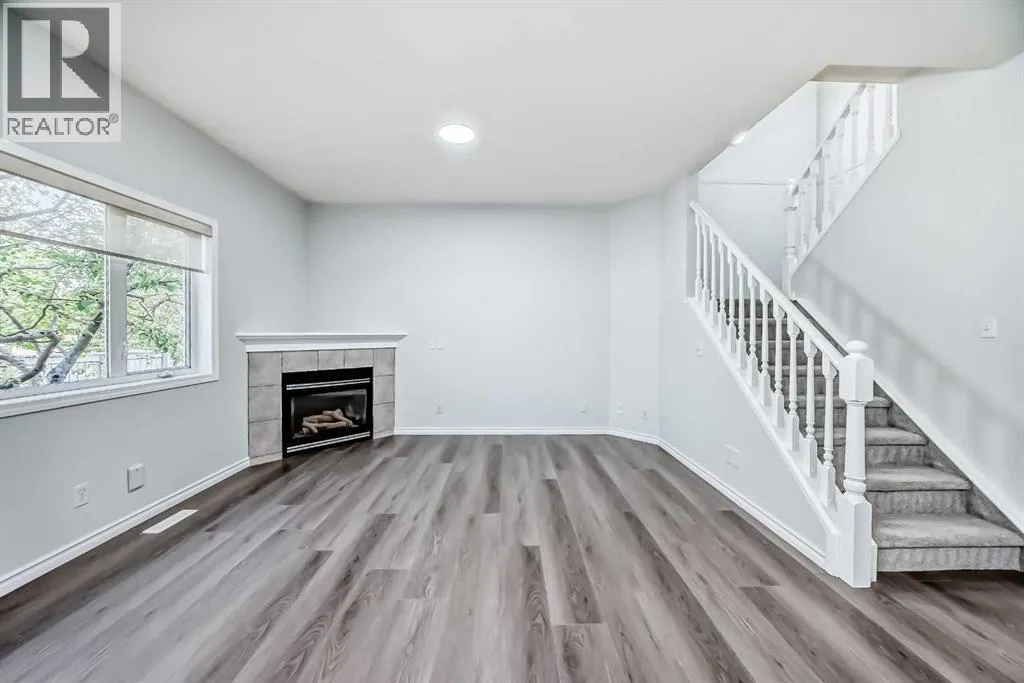 92 simcoe Place SW