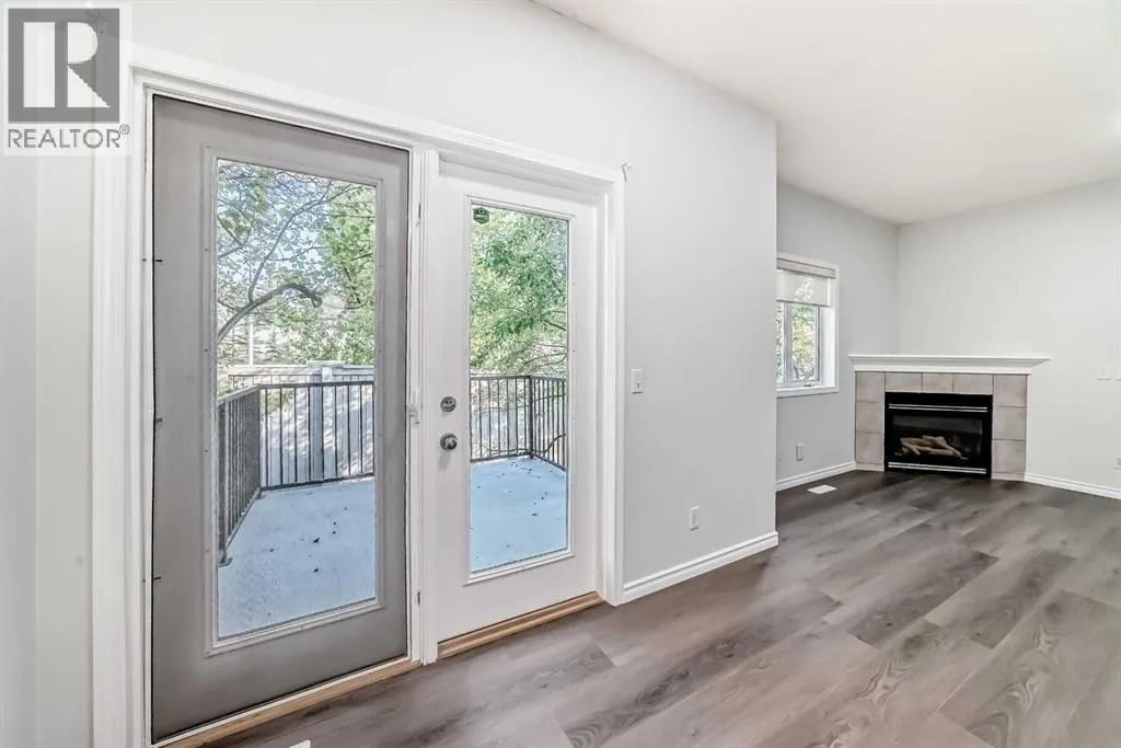92 simcoe Place SW