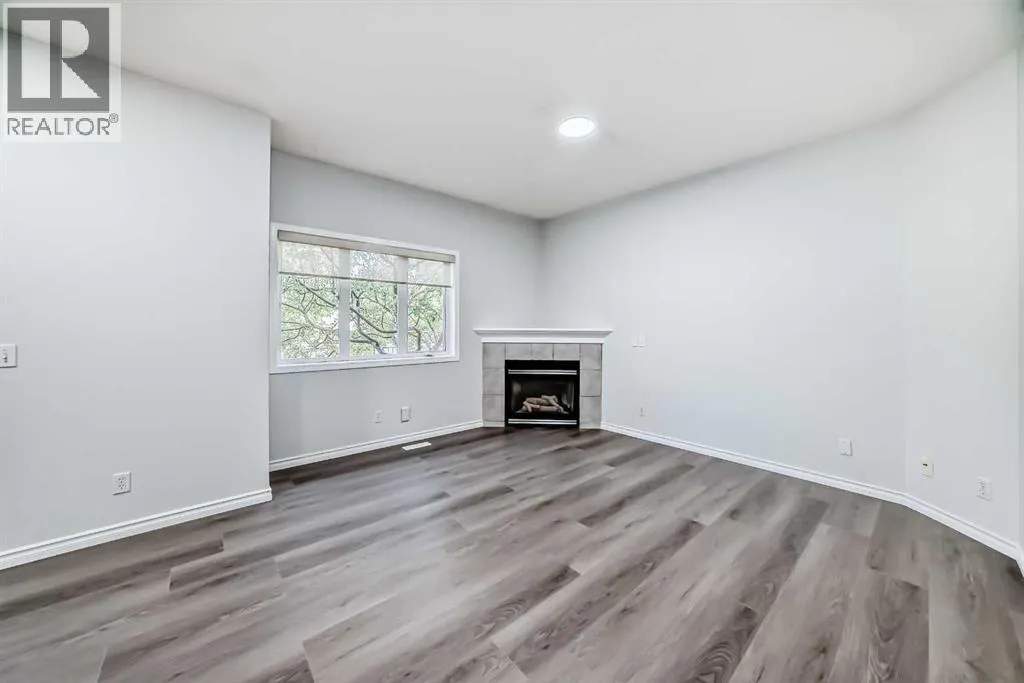 92 simcoe Place SW
