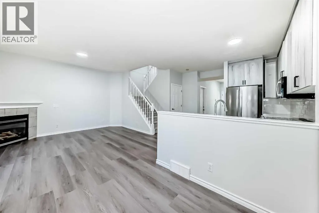 92 simcoe Place SW