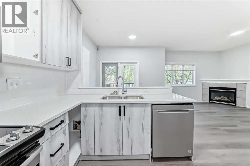 92 simcoe Place SW