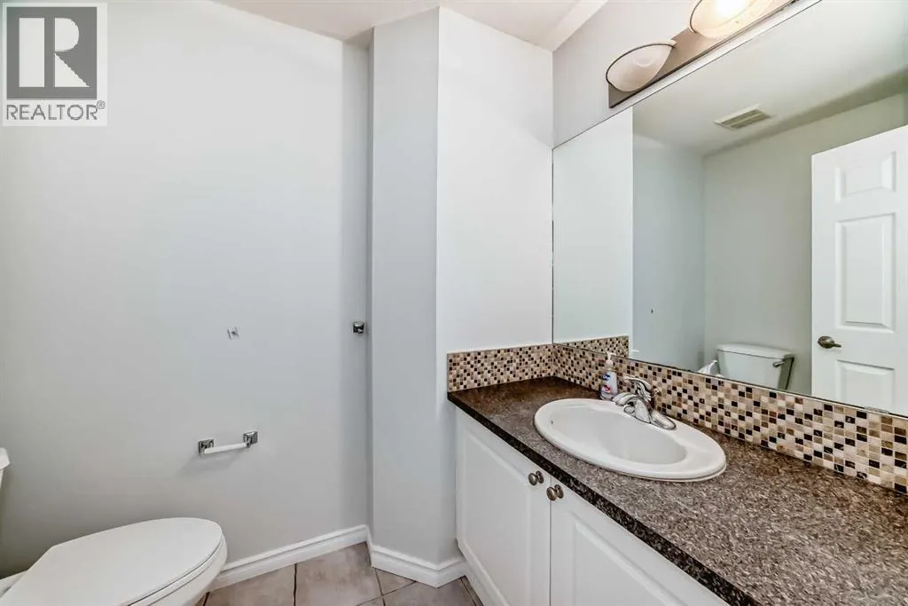 92 simcoe Place SW
