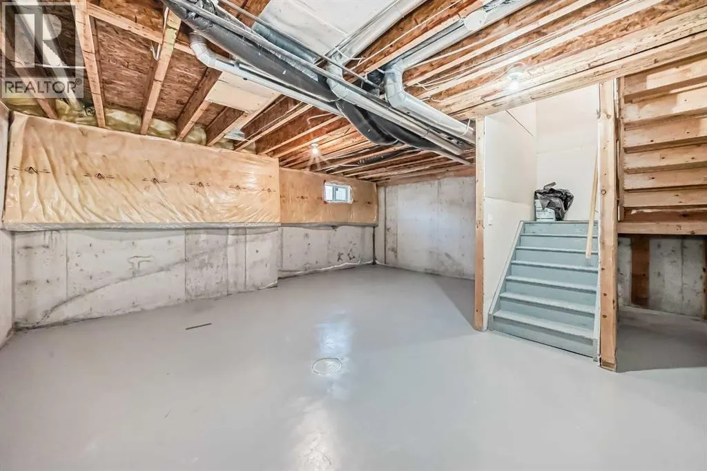 92 simcoe Place SW