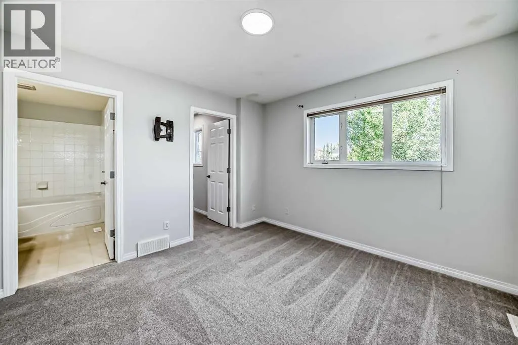 92 simcoe Place SW
