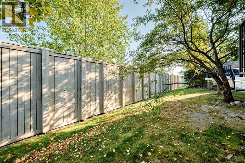 92 simcoe Place SW