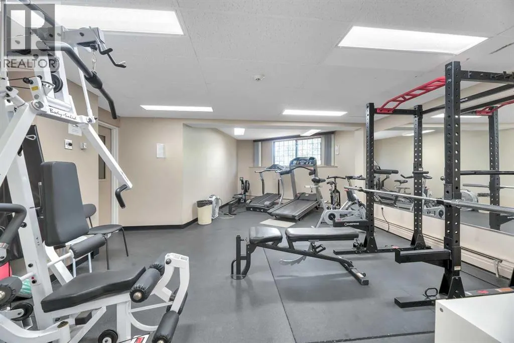 610, 300 Meredith Road NE