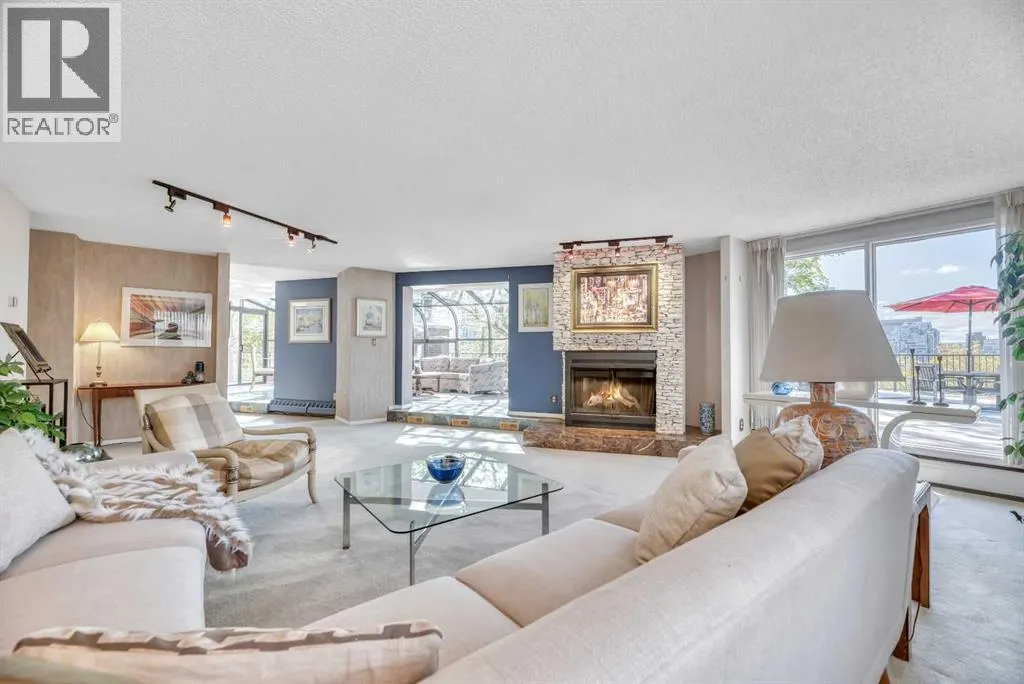 610, 300 Meredith Road NE