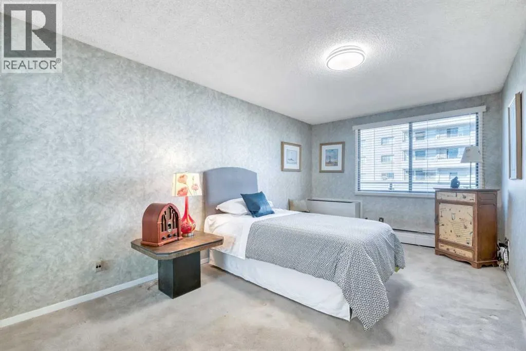 610, 300 Meredith Road NE