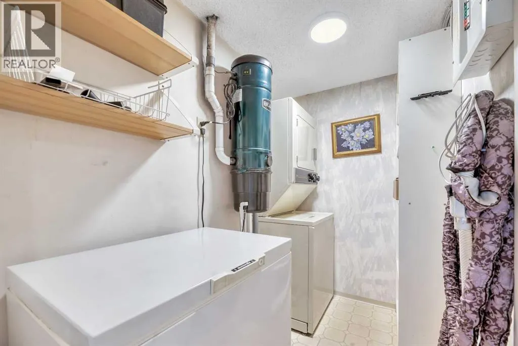 610, 300 Meredith Road NE