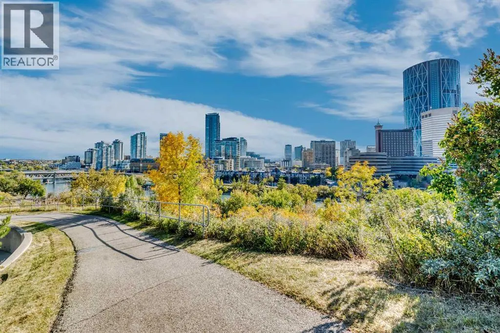 610, 300 Meredith Road NE