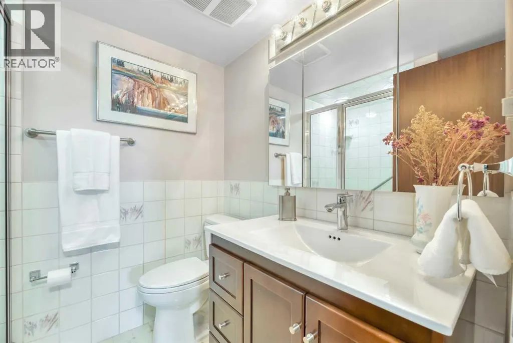 610, 300 Meredith Road NE