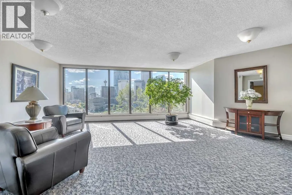 610, 300 Meredith Road NE