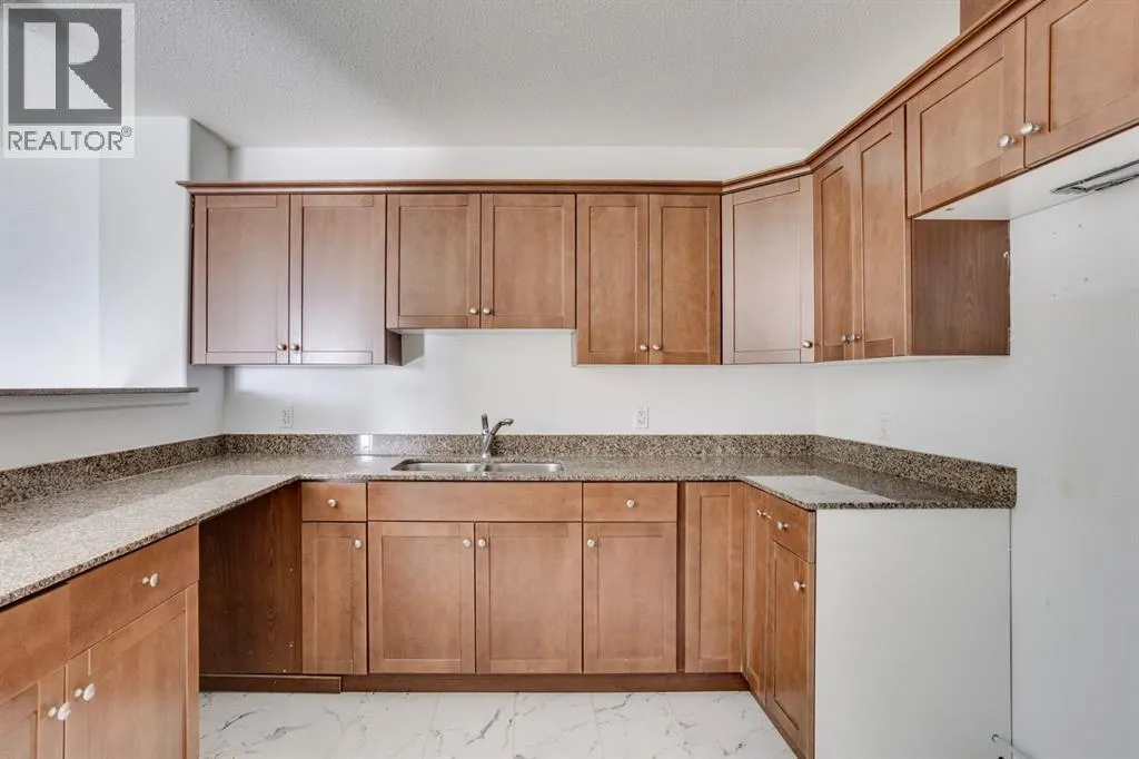 206, 8535 Clearwater Drive