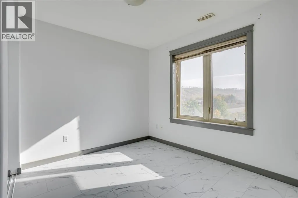 206, 8535 Clearwater Drive