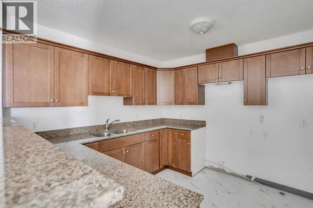 206, 8535 Clearwater Drive