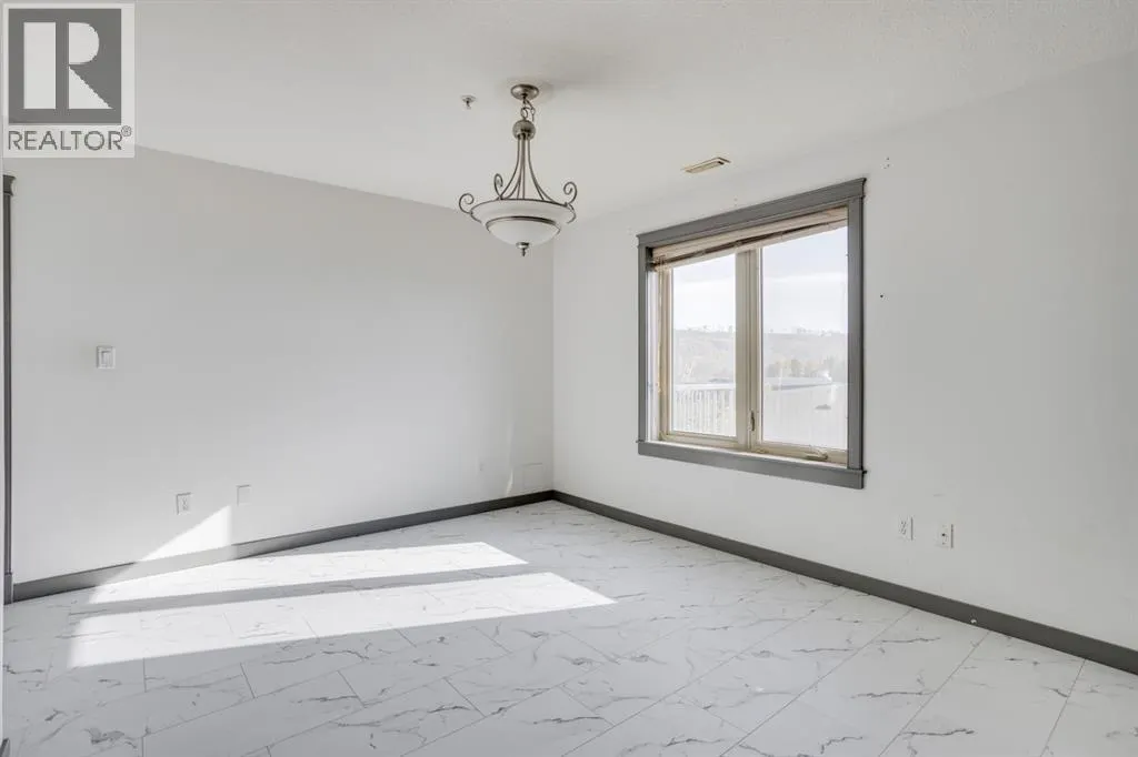 206, 8535 Clearwater Drive