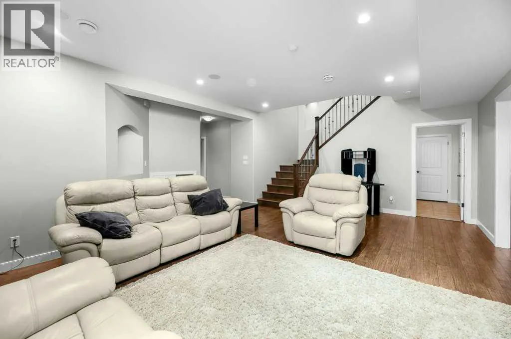 34 Overand Place
