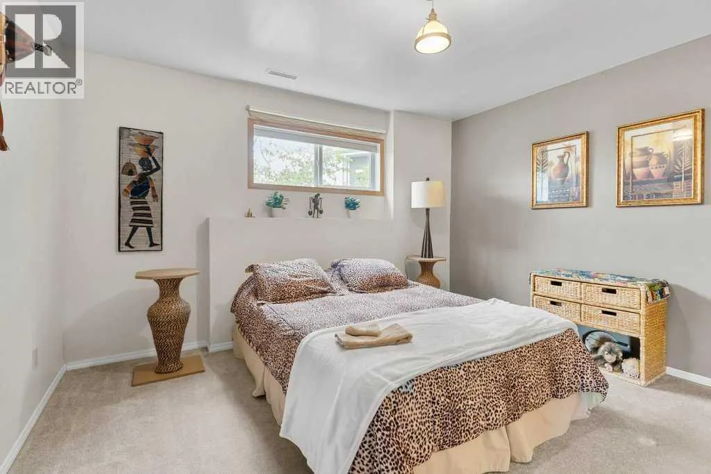 114 Cremona Heights