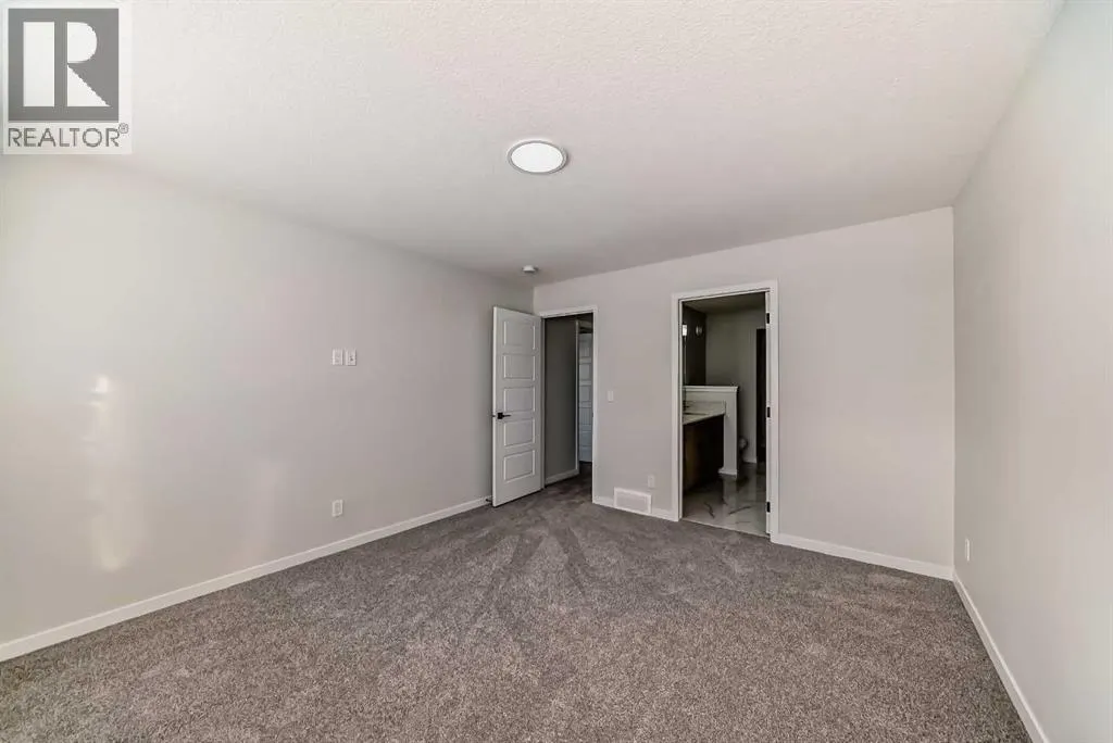 374 Corner Glen Way NE