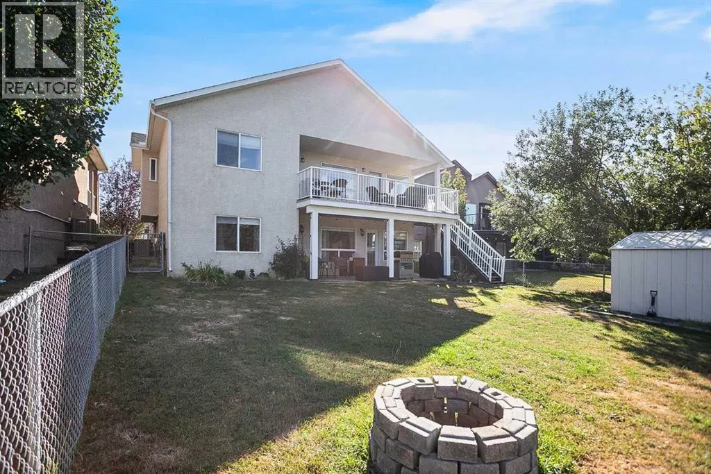 211 Lineham Acres Close NW