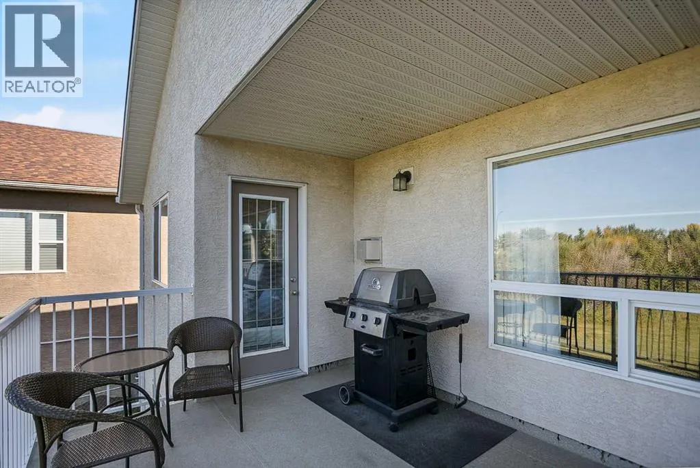 211 Lineham Acres Close NW