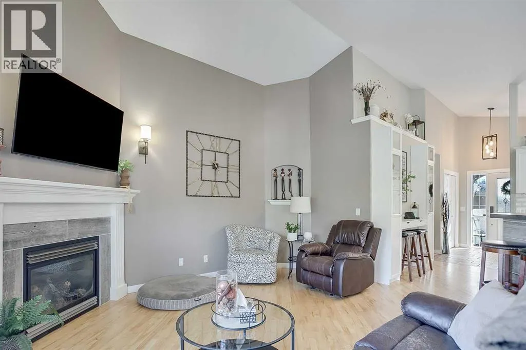 211 Lineham Acres Close NW