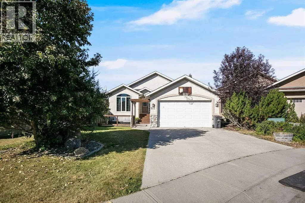 211 Lineham Acres Close NW