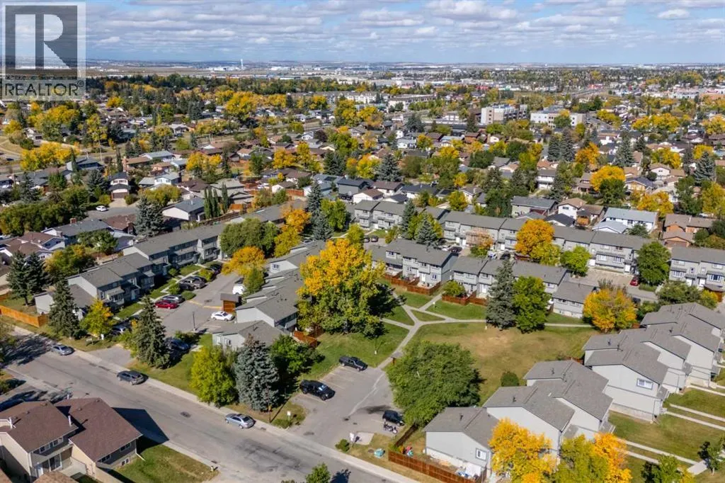 61, 12 Templewood Drive NE