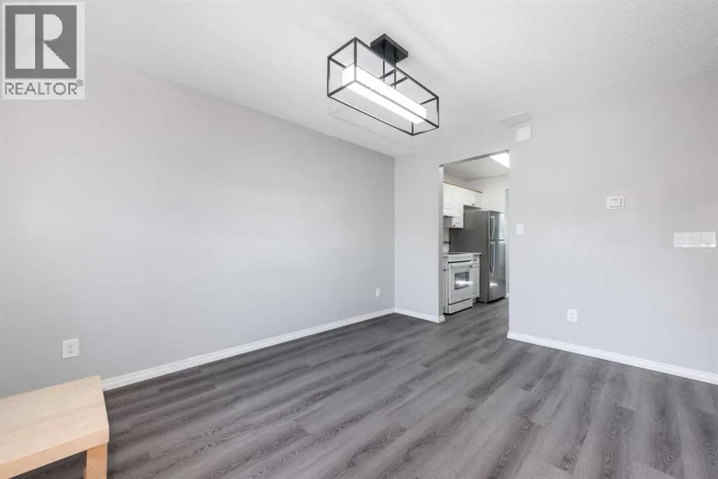 61, 12 Templewood Drive NE