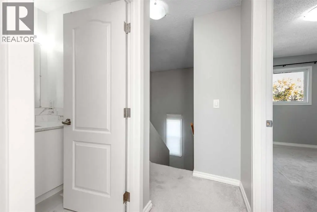 61, 12 Templewood Drive NE
