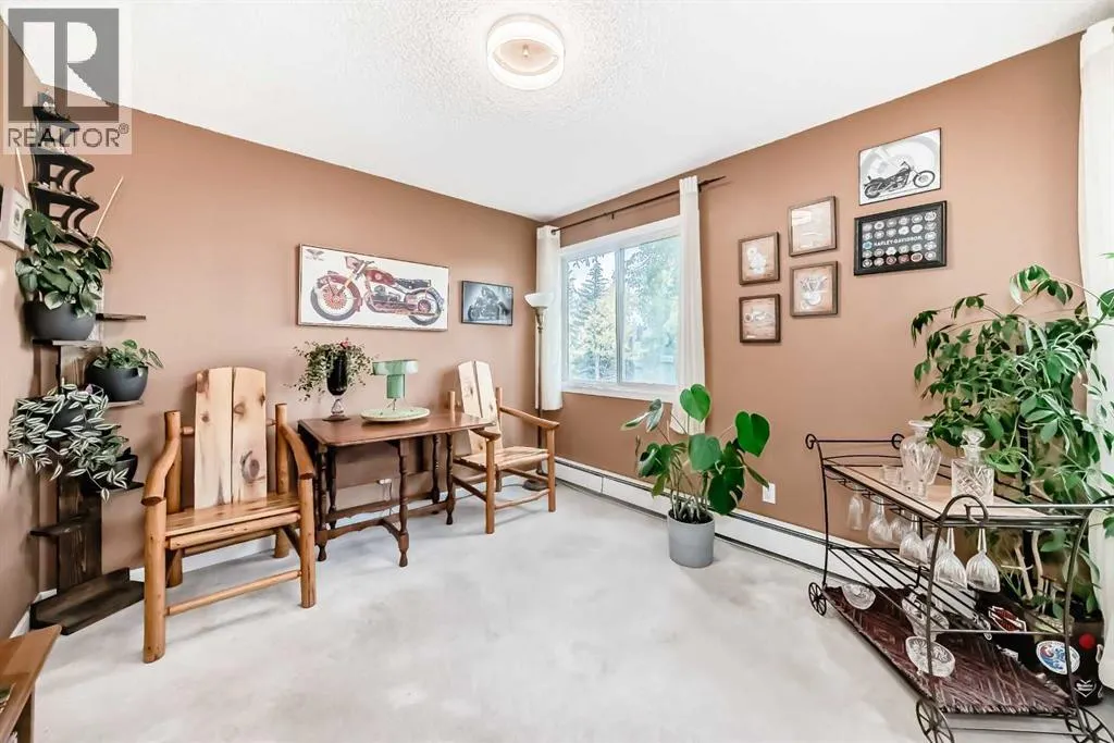 1210, 60 Glamis Drive SW