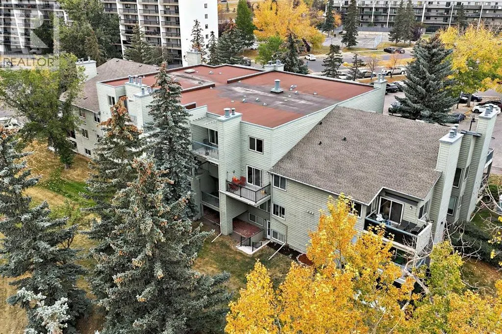 1210, 60 Glamis Drive SW