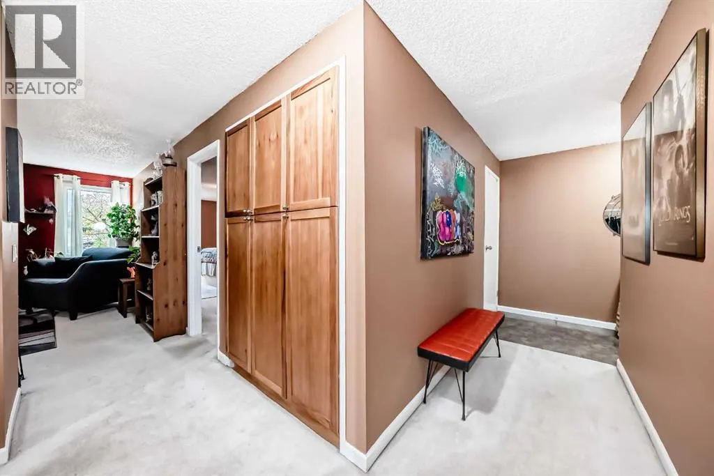 1210, 60 Glamis Drive SW