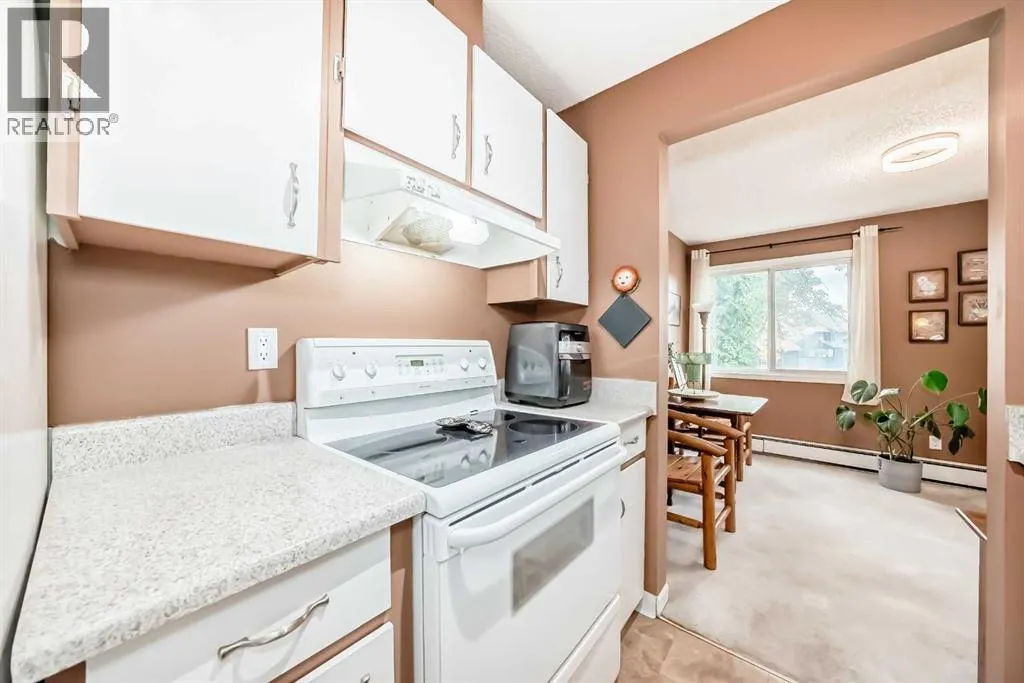 1210, 60 Glamis Drive SW