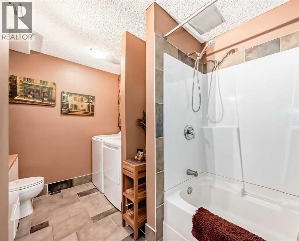 1210, 60 Glamis Drive SW